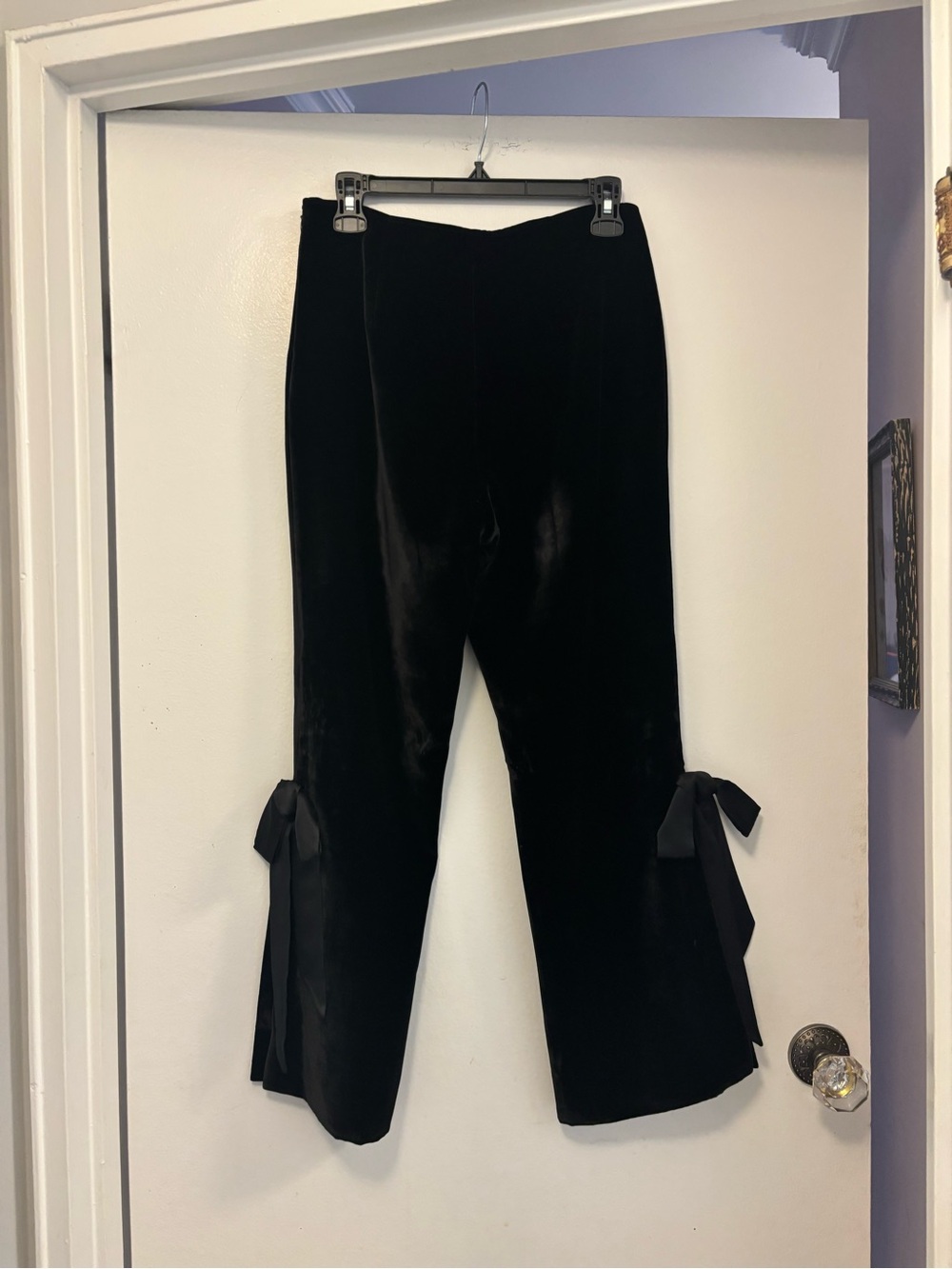 cinq a sept Black Velvet Flare Pants with Side Bow Ties 6 luxury - Picture 4 of 7